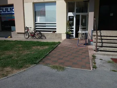 Hair Studio B & M