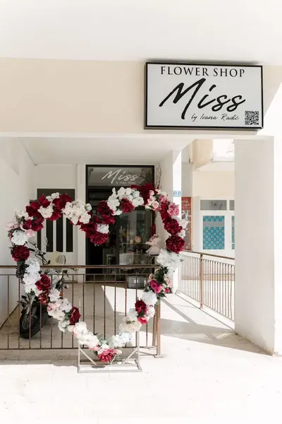 Cvjećarnica MISS by Ivana Radić - Dostava cvijeća Split