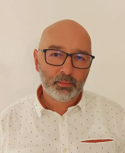 Odvetnik David Gradišek