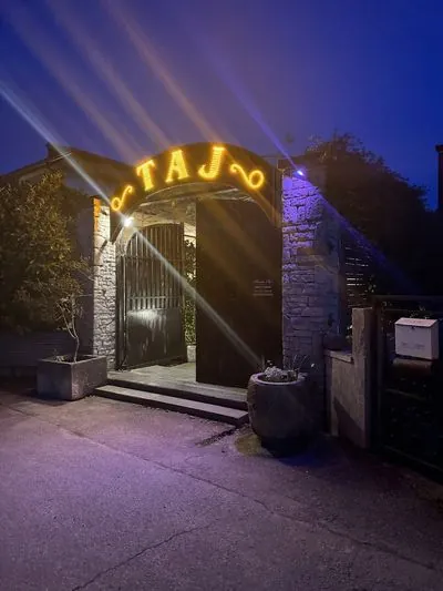 Taj Tavern