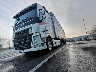 Pnev - Car podjetje za Avtousluge in trgovino, d.o.o., Vrhnika